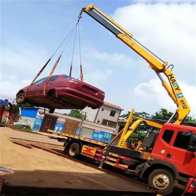 渑池吊车吊汽车的正确方法